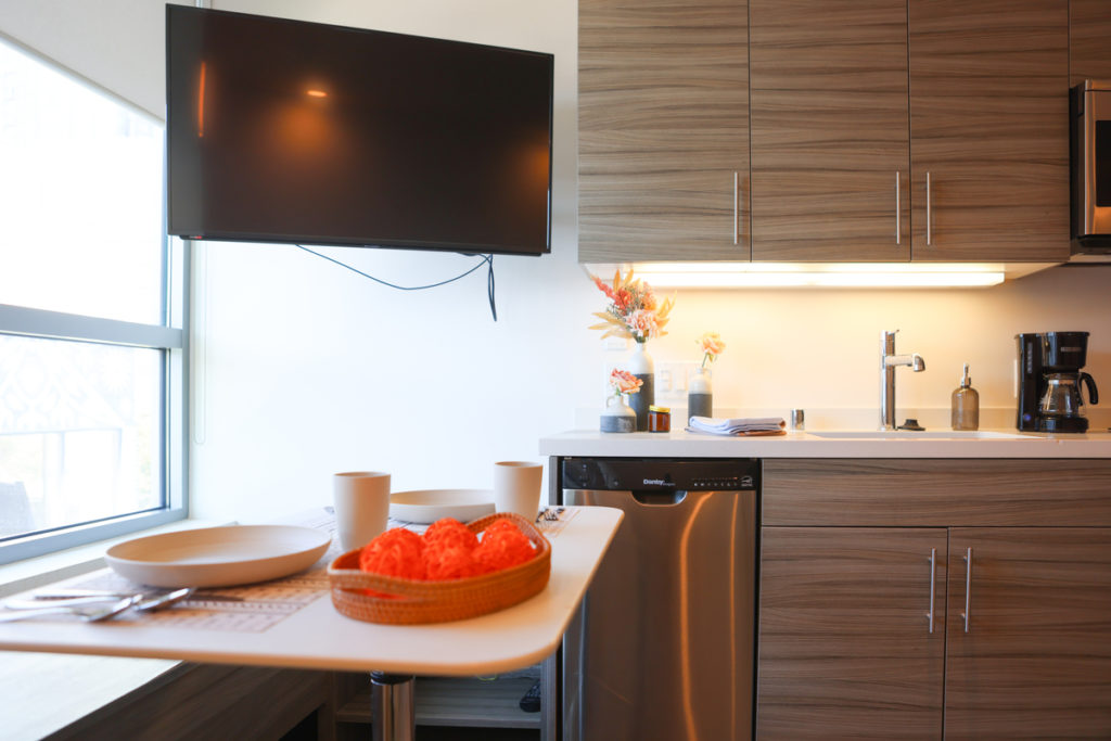 The Margot: kitchen and dining area